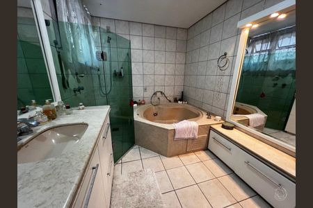 24_photo/9527381761.b84a53776b7940e6-ATLAS-244a5d97-d309-4f59-806f-2bc2b2df7bbc.jpg de apartamento à venda com 3 quartos, 214m² em Centro, Florianópolis