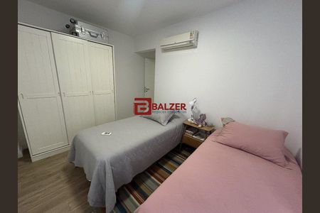 11_photo/9527381761.ceff8192393c33de-ATLAS-5a8aae48-2979-4eb3-9c59-99052a3c3d4e.jpg de apartamento à venda com 3 quartos, 115m² em Centro, Florianópolis