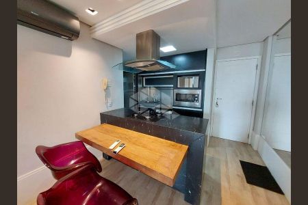 4_photo/9527381765.7ca48d0212c262eb-ATLAS-202477eb-2a28-4fd8-9e4e-8e99592070f4.jpg de apartamento para alugar com 1 quarto, 61m² em Centro, Florianópolis