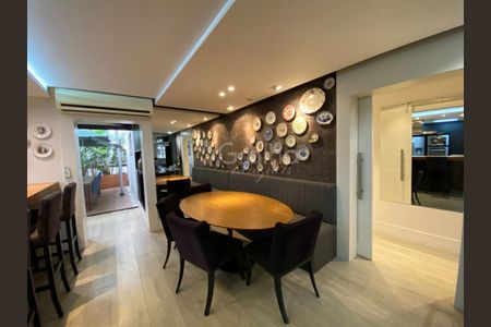 8_photo/95273817b5.e59ef7ffc1f6a2f1-ATLAS-360ae5da-4389-456c-80f9-c72c04cdc856.jpg de apartamento para alugar com 4 quartos, 325m² em Centro, Florianópolis