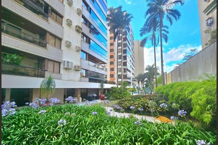 3_photo/95273817b5.e59ef7ffc1f6a2f1-ATLAS-efed9c54-a3e5-4e85-875f-ad15f428a495.jpg de apartamento para alugar com 4 quartos, 325m² em Centro, Florianópolis