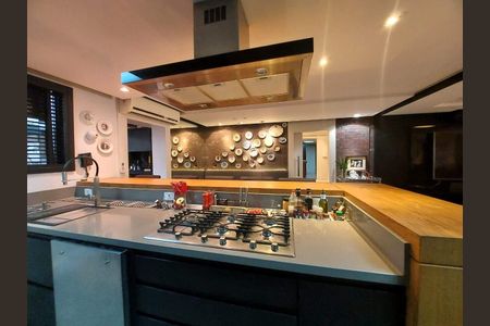 35_photo/95273817c9.4382e5dec0b19b56-ATLAS-e08890b7-3717-4781-8874-e127d9ae65c8.jpg de apartamento à venda com 4 quartos, 326m² em Centro, Florianópolis