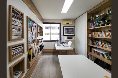 9_photo/95273817c9.f6ecf0ad6d9e67e9-ATLAS-3c41d9da-03d7-4f8e-8126-e6af2e84e70a.jpg de apartamento à venda com 4 quartos, 326m² em Centro, Florianópolis