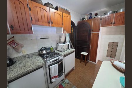 8_photo/95273817d3.8f3f2a47dd94676f-ATLAS-75b2aff7-f52b-4ded-8fdd-e9fbb6024bf8.jpg de apartamento à venda com 3 quartos, 164m² em Centro, Florianópolis