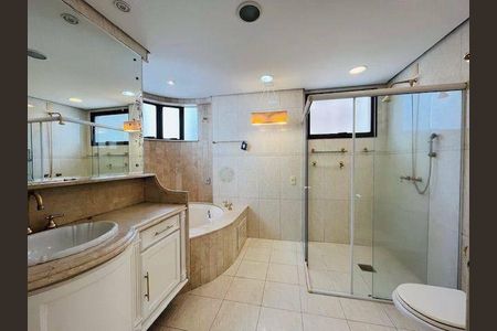 1_photo/95273817d9.9f1bbcb2bd9287f3-ATLAS-017f7fce-702d-49e1-9084-86c5da40a5b7.jpg de apartamento à venda com 4 quartos, 230m² em Centro, Florianópolis