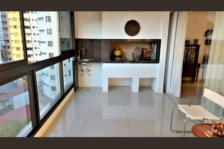 6_photo/9527381821.ed4e194c9b3d6c5b-ATLAS-cf8db9ed-44dd-49ff-95bd-76f3166efc2e.jpg de apartamento à venda com 4 quartos, 256m² em Centro, Florianópolis