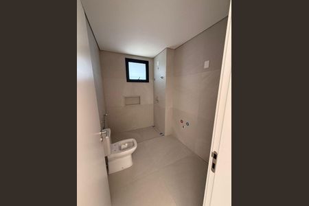 8_photo/95273818cd.b67e8ad5164ff7b7-ATLAS-1e04df8b-84fd-484e-a8b7-8461c7cf256f.jpg de apartamento à venda com 3 quartos, 142m² em Centro, Florianópolis