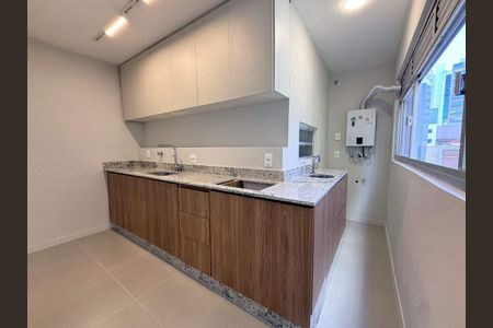 3_photo/95273818ef.ce337b0da623fc92-ATLAS-c928285f-5dcf-48da-9dc0-48f4d0cc39c1.jpg de apartamento à venda com 1 quarto, 43m² em Centro, Florianópolis