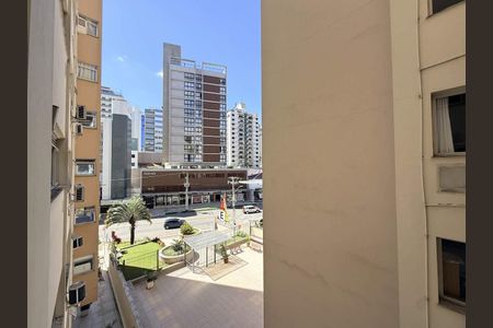 4_photo/95273818ef.ce337b0da623fc92-ATLAS-dced2e69-d247-4459-839d-c1281e35bc9c.jpg de apartamento à venda com 1 quarto, 43m² em Centro, Florianópolis