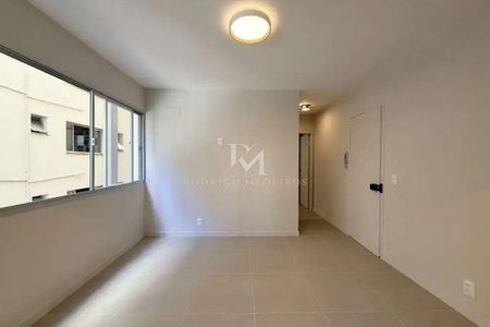 7_photo/95273818ef.d83f6bba92732ca4-ATLAS-3cca36ca-1e1d-4062-805c-a82b23701a3f.jpg de apartamento à venda com 1 quarto, 43m² em Centro, Florianópolis