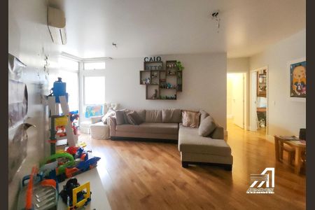 6_photo/9527381939.936c2425f1b8dfc9-ATLAS-29070404-c2aa-47b7-b382-35f7fe7a7ee2.jpg de apartamento à venda com 4 quartos, 230m² em Centro, Florianópolis