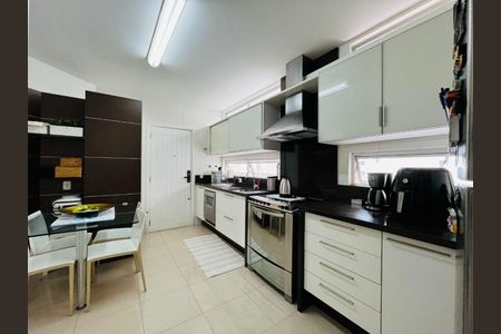 8_photo/9527381939.fed5db70f9ad5b55-ATLAS-2eb68340-cd5e-4a38-986e-ff0caa6d534d.jpg de apartamento à venda com 5 quartos, 229m² em Centro, Florianópolis