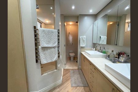 22_photo/952738194f.43ba0ef27b6c945b-ATLAS-e71baaf9-6337-4ddf-97d1-3b9cc151abdf.jpg de apartamento à venda com 3 quartos, 192m² em Centro, Florianópolis