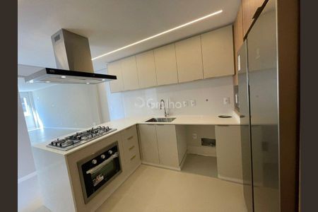 4_photo/9527381971.e9419a218e0db9e6-ATLAS-b3c4dcce-ab4f-4a39-bbc4-8cef0fcd0d06.jpg de apartamento à venda com 3 quartos, 104m² em Centro, Florianópolis