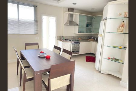 7_photo/9527381de5.3d0b57d966d917bd-ATLAS-9069cb2c-367e-4eb1-97bd-9f2577a206e6.jpg de apartamento à venda com 3 quartos, 158m² em Centro, Florianópolis