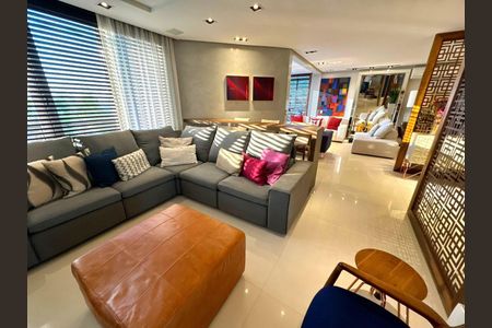 5_photo/9527381e09.372e80069e08d6c9-ATLAS-85c4f67e-1b8d-43f0-8f87-e9307528b70e.jpg de apartamento à venda com 4 quartos, 290m² em Centro, Florianópolis