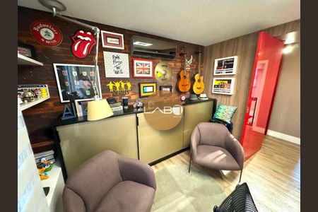 2_photo/9527381e09.d2d290f167a94f20-ATLAS-0dc2ceb6-434d-4581-9b60-dd938ef2ad9d.jpg de apartamento à venda com 3 quartos, 290m² em Centro, Florianópolis