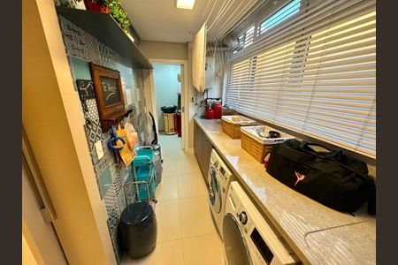 8_photo/9527381e09.d2d290f167a94f20-ATLAS-38b53e1f-d115-4174-bfc2-53df04a79b9c.jpg de apartamento à venda com 3 quartos, 209m² em Centro, Florianópolis