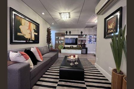 3_photo/9527381e3d.ce752aaf0968fac8-ATLAS-d9c10d86-514b-4942-b5fb-a17fb89efb65.jpg de apartamento à venda com 3 quartos, 172m² em Centro, Florianópolis