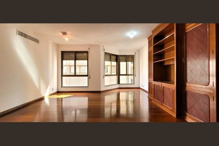 17_photo/9527381e9d.1d942fac3a6082fa-ATLAS-606e59e9-8ae4-471a-8b7e-86ceee4e8cbf.jpg de apartamento à venda com 4 quartos, 277m² em Centro, Florianópolis