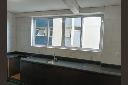 7_photo/9527381eb3.d0f9c174e9571f6d-ATLAS-b6bd2bc5-a6b7-45cb-bced-cf887366b526.jpg de apartamento à venda com 3 quartos, 164m² em Centro, Florianópolis