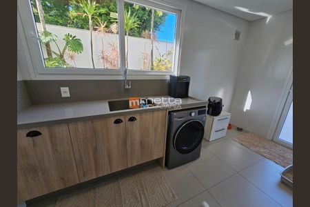 17_photo/9527381eff.bb2cfda027800a9a-ATLAS-d48e9b31-89c4-4963-b77d-00bff2dfd25f.jpg de apartamento à venda com 3 quartos, 241m² em Centro, Florianópolis