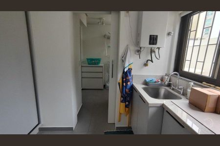 7_photo/9527381f09.c281d4ca517ff2db-ATLAS-1f90b03a-5b5b-4237-9f1f-d44c687b104f.jpg de apartamento à venda com 4 quartos, 129m² em Centro, Florianópolis