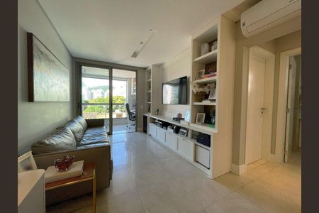 10_photo/9527381f17.a3fc3d29eb7d95c8-ATLAS-bd3abf20-d6c0-4a0a-942c-d80eee6885ed.jpg de apartamento à venda com 2 quartos, 75m² em Centro, Florianópolis