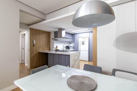 4_photo/9527381f3f.3fe4be435253df7f-ATLAS-bf4e8d07-3b05-4e14-b91e-2552947c05e1.jpg de apartamento à venda com 3 quartos, 103m² em Centro, Florianópolis