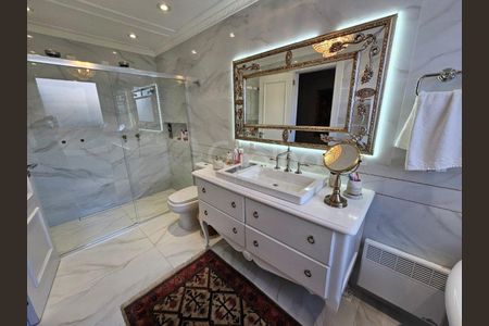 37_photo/9527381fab.4d87155b3589a1e3-ATLAS-b01be025-37bc-4492-af4e-617a5e38e60c.jpg de apartamento à venda com 3 quartos, 226m² em Centro, Florianópolis