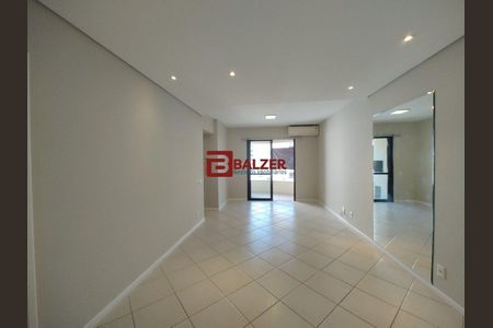 7_photo/9527381faf.0e5883cd31689f99-ATLAS-a4afff02-e9a4-4a2a-b4ad-bf30e88e60ff.jpg de apartamento à venda com 3 quartos, 86m² em Centro, Florianópolis