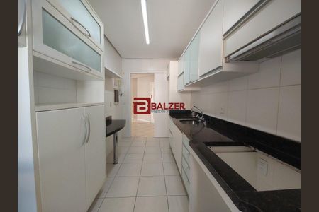12_photo/9527381faf.ceff8192393c33de-ATLAS-b2e2b747-49bd-4243-8bc1-eff1eedbafb3.jpg de apartamento à venda com 3 quartos, 74m² em Centro, Florianópolis