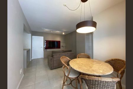 9_photo/9527381fc3.8e69d9ac36725d79-ATLAS-2cdf1671-6588-4ee0-8d88-ccbe99e073fa.jpg de apartamento para alugar com 1 quarto, 52m² em Centro, Florianópolis