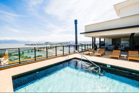 9_photo/9527381ff1.ee5eecb5bac0de2d-ATLAS-36a0f4c1-bfce-4ccb-8453-2c2047347f17.jpg de apartamento para alugar com 2 quartos, 71m² em Centro, Florianópolis