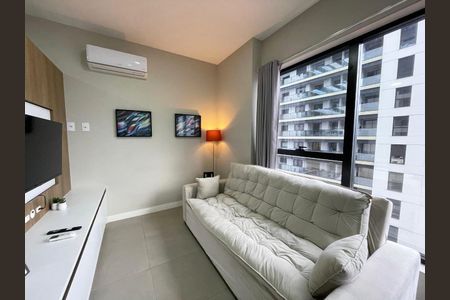 2_photo/9527381ff9.3074a199b7167748-ATLAS-7029f9d4-2b1d-4b3f-9f8b-e71c7041d4ed.jpg de apartamento à venda com 1 quarto, 45m² em Centro, Florianópolis