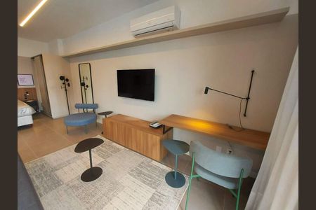 2_photo/9527381ff9.d625932c66e5f9fb-ATLAS-015082e6-b59b-4f46-a2b6-3ff7b1205e2a.jpg de kitnet/studio para alugar com 1 quarto, 44m² em Centro, Florianópolis