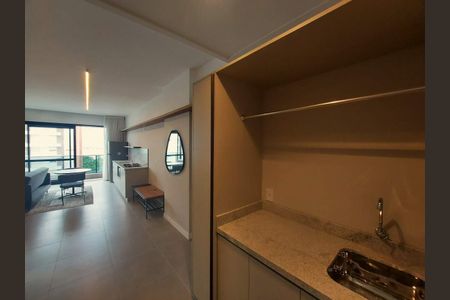 3_photo/9527381ff9.d625932c66e5f9fb-ATLAS-07afdf7e-42e2-4807-893c-5b595b7c83ac.jpg de kitnet/studio para alugar com 1 quarto, 44m² em Centro, Florianópolis