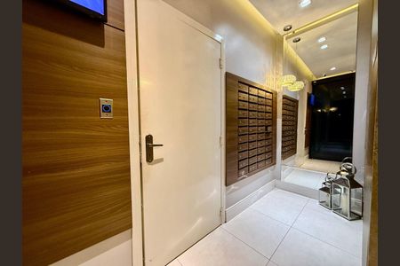 13_photo/9527382031.93c7fa8597912dd9-ATLAS-e5f457bb-b0e1-4e2b-bf43-ee65e1cc368a.jpg de apartamento à venda com 3 quartos, 78m² em Centro, Florianópolis