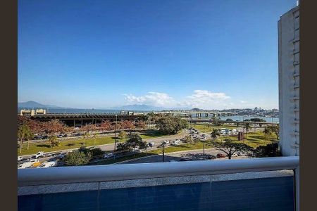 28_photo/952738206d.bd01397b766a221a-ATLAS-cc66bfda-d936-48a4-a9c3-ba47d1cfec3c.jpg de apartamento à venda com 3 quartos, 83m² em Centro, Florianópolis