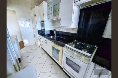 8_photo/9527382071.73a3d2975dd5528f-ATLAS-e68f3e5a-47e3-490e-a513-ac54611dfe87.jpg de apartamento à venda com 3 quartos, 82m² em Centro, Florianópolis