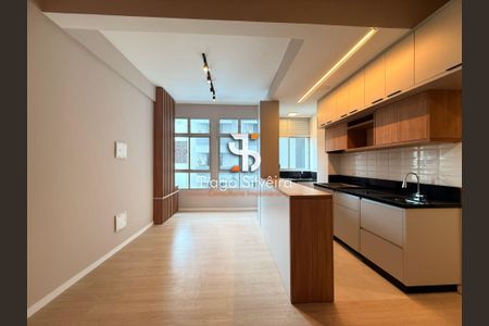 8_photo/95273821bb.1061d8d006d8df0d-ATLAS-1a3ec807-7be4-4cff-8455-330c7a2f4377.jpg de apartamento à venda com 1 quarto, 58m² em Centro, Florianópolis