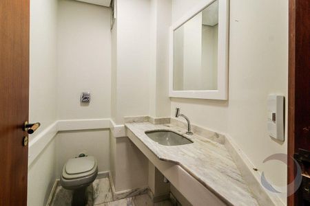 5_photo/95273822a5.c2dc89461dc98cb9-ATLAS-a1bdc5c2-0c8c-413e-a7ec-f78d4bb3c5fc.jpg de apartamento à venda com 3 quartos, 156m² em Centro, Florianópolis