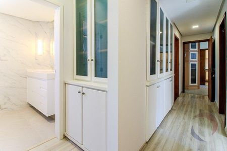 15_photo/95273822a5.c2dc89461dc98cb9-ATLAS-e35a9bc1-86d2-4b40-8534-00c96cd879c7.jpg de apartamento à venda com 3 quartos, 156m² em Centro, Florianópolis