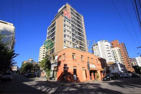 5_photo/95273822df.8b238b2f56f58e8d-ATLAS-2d04aff7-83be-4fe8-9e42-93724d48e9ff.jpg de apartamento à venda com 2 quartos, 85m² em Centro, Florianópolis