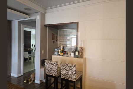 9_photo/95273823b1.c7048a8dc0618162-ATLAS-e2761d72-8986-4e8e-9f40-11c5a74220e8.jpg de apartamento à venda com 4 quartos, 229m² em Centro, Florianópolis