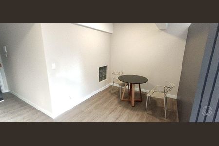 6_photo/9527382491.5df1d3a2c35231be-ATLAS-049a3ab1-44b3-4af6-8dfd-fa128d1777dc.jpg de kitnet/studio à venda com 1 quarto, 45m² em Centro, Florianópolis