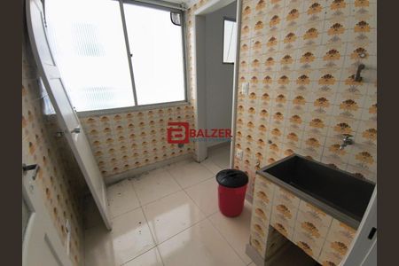 11_photo/95273824a3.ceff8192393c33de-ATLAS-70c3524e-340d-4e9c-b8fd-ab5b1a3a180a.jpg de apartamento à venda com 3 quartos, 74m² em Centro, Florianópolis