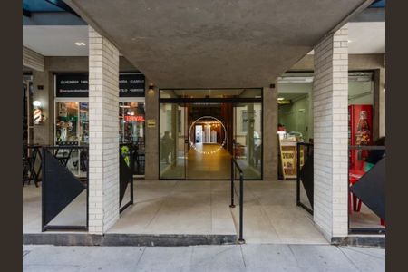 4_photo/9527382517.9612c2c0390caf5f-ATLAS-3ac2cbcc-cab5-4e9c-a90f-616d7bb2e727.jpg de apartamento à venda com 2 quartos, 61m² em Centro, Florianópolis