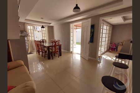 7_photo/95273831b9.66fcc92b62920e23-ATLAS-4428d3f1-9dad-4c6c-be77-daf2b8d5ff8d.jpg de casa à venda com 4 quartos, 173m² em Centro, Florianópolis