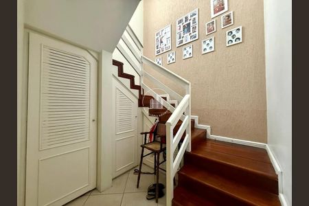 23_photo/95273832bb.42e6edcb8394660c-ATLAS-0894be00-7016-4e89-a757-6795fb79fdb7.jpg de casa à venda com 4 quartos, 157m² em Centro, Florianópolis